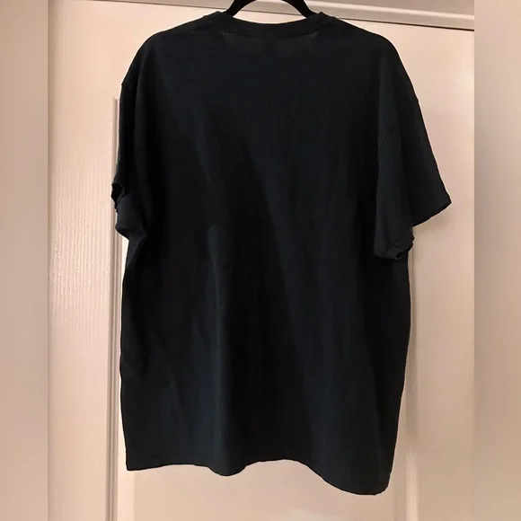 Gildan black graphic tee size XL - Picture 3 of 3